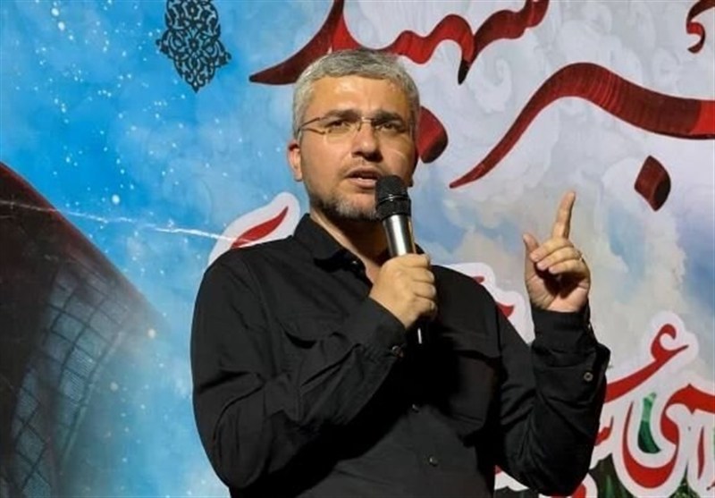 فرزندان انقلاب اجازه سازش در برابر دشمن را نمی‌دهند
