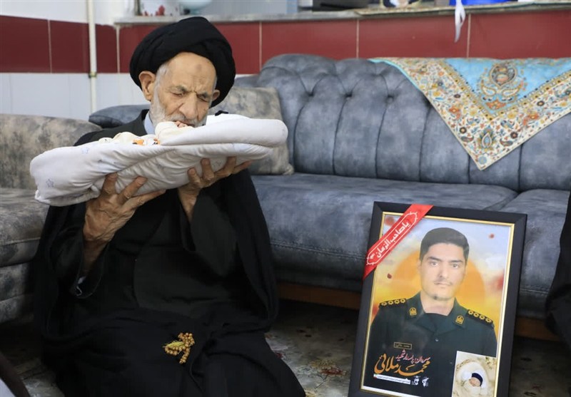 نماینده ولی‌فقیه در خراسان جنوبی: خداوند پشتیبان فرزندان شهداست