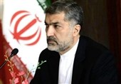 سرکنسول ایران خبر داد: حضور بیش از 10 میلیون عراقی در تشییع امام شهید
