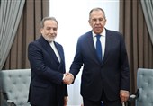 عراقجی ولافروف یبحثان ملفات الطاقة والنقل وأمن مضیق هرمز.. وروسیا تُجدّد رفضها للعدوان على إیران