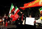 زنجیره انسانی اصفهانی‌ها در دفاع از کوه کلنگ نطنز و حمایت از جنوب کشور