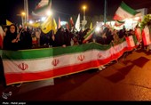 زنجیره انسانی اصفهانی‌ها در دفاع از کوه کلنگ نطنز و حمایت از جنوب کشور