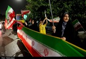 زنجیره انسانی اصفهانی‌ها در دفاع از کوه کلنگ نطنز و حمایت از جنوب کشور