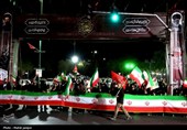 زنجیره انسانی اصفهانی‌ها در دفاع از کوه کلنگ نطنز و حمایت از جنوب کشور