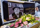 مراسم تشییع مرحوم اکبر عبدی آغاز شد/وداع با آقای بازیگر