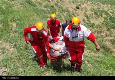 نجات مصدوم ارتفاعات گیلان‌کشه در عملیات 9 ساعته هلال‌احمر