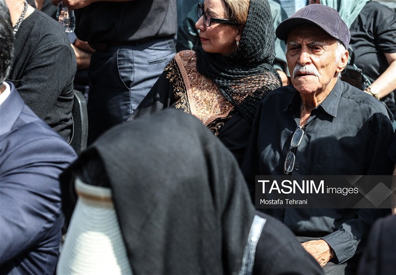 تشییع پیکر زنده‌یاد «اکبر عبدی»