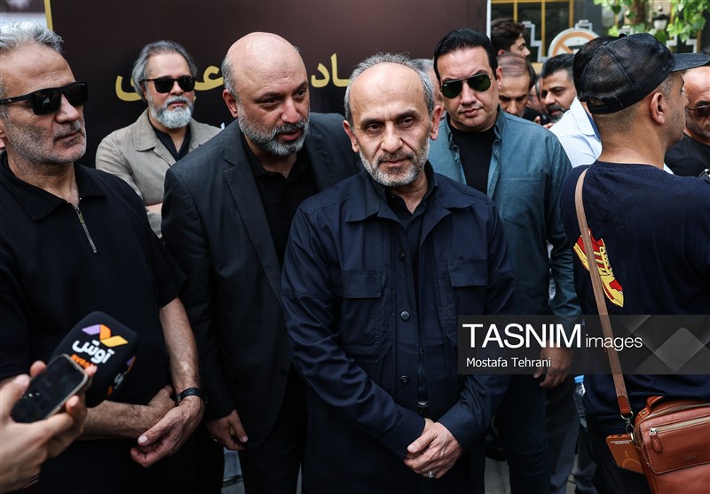 تشییع پیکر زنده‌یاد «اکبر عبدی»