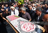 تشییع پیکر زنده‌یاد اکبر عبدی