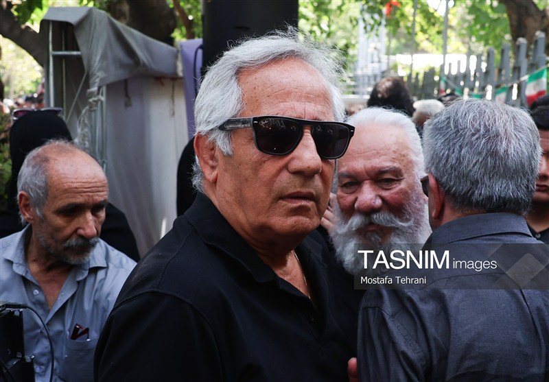 تشییع پیکر زنده‌یاد «اکبر عبدی»