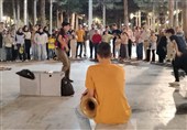 نمایش خیابانی«پهلوان اکبر» در بیرجند؛روایتی هنری از سقوط در دام اعتیاد