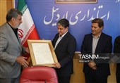 نشست استاندار اردبیل و رئیس مجمع خیرین مدرسه‌ساز کشور به روایت تصویر