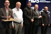استاد دانشگاه تهران رتبه اول جایزه ملی انرژی‌های تجدیدپذیر را کسب کرد