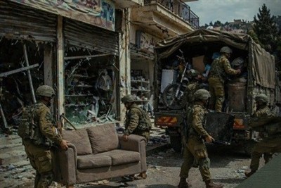 لصوص الحرب في جنوب لبنان: "جيش" يقتل ويسرق ويدنّس