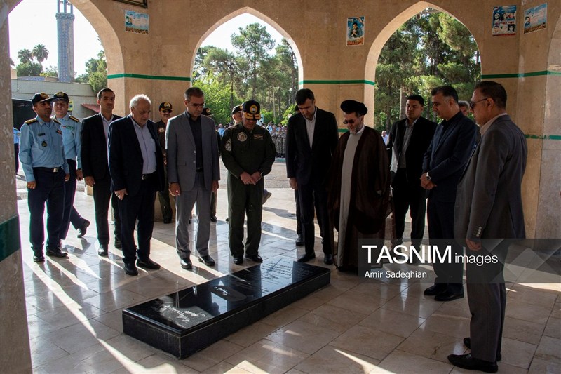 تشییع پیکر سرتیپ دوم خلبان شهید محمد کاظمی - شیراز