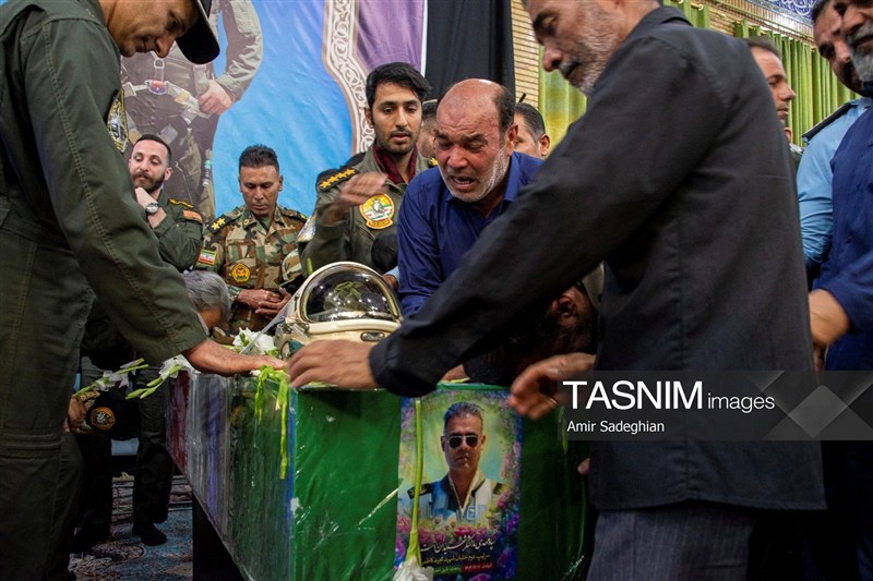 تشییع پیکر سرتیپ دوم خلبان شهید محمد کاظمی - شیراز