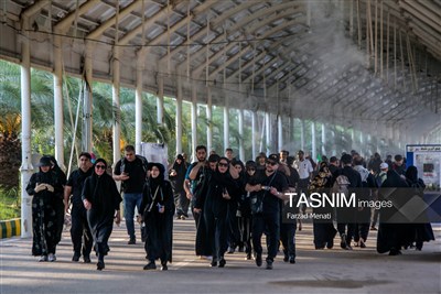 Arbaeen Pilgrims Cross Khosravi Border into Iraq
