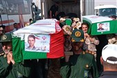 استقبال حماسی زائران از پیکر مطهر پنج شهید ازبعین در مرز مهران