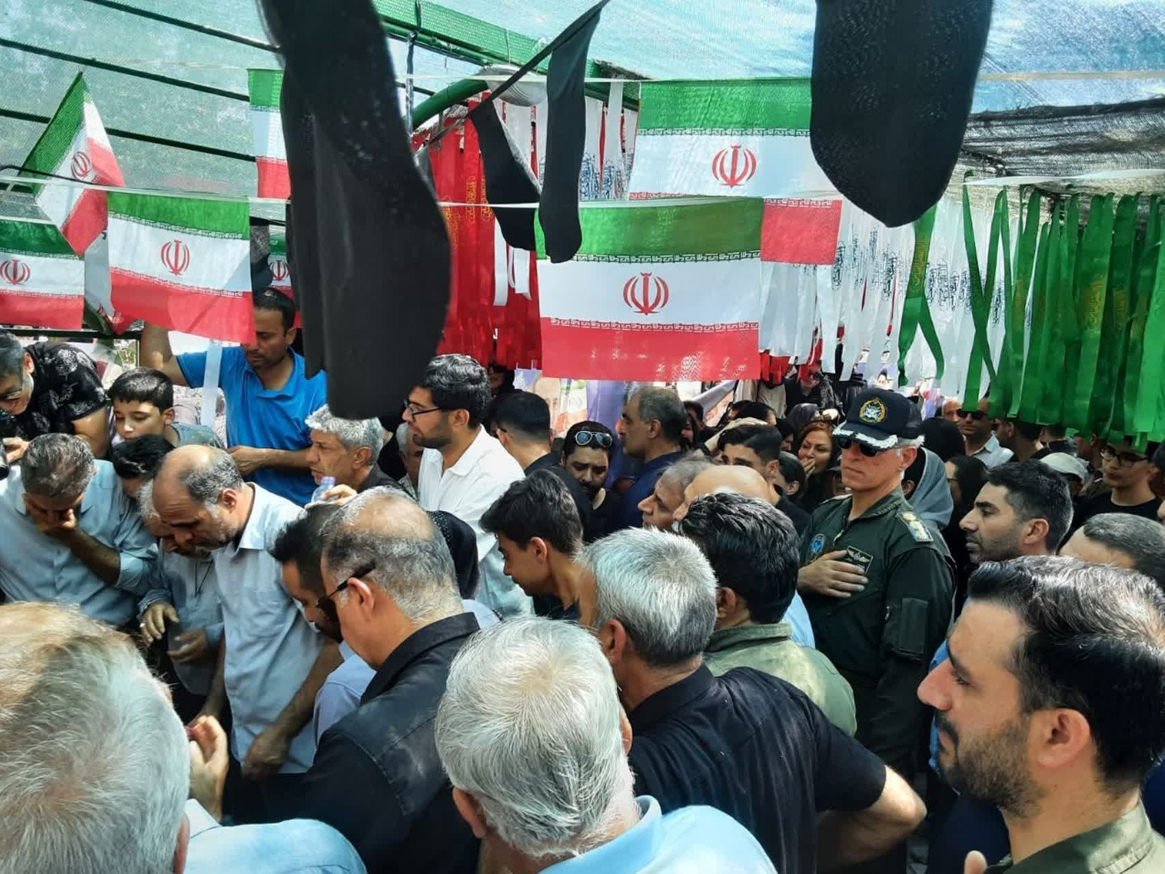 پیکر خلبان شهید کاظمی در آغوش خاک آرام گرفت+ تصاویر اخبار شیراز , اخبار استان فارس , شهید ,