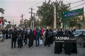 عبور شبانه زائران اربعین حسینی از مرز خسروی