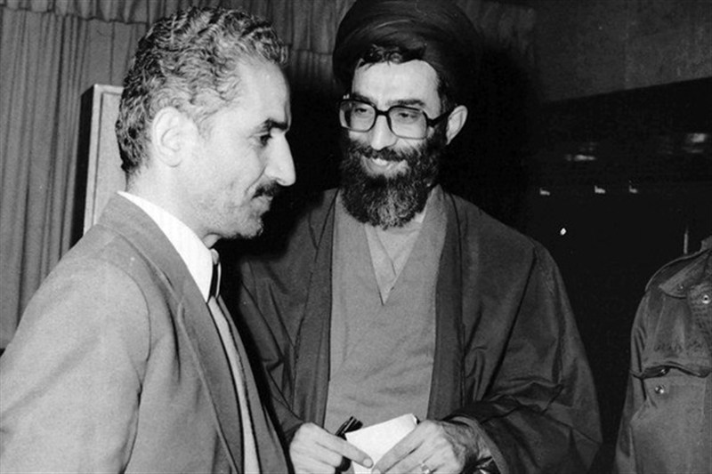 خاطره رهبر شهید از گفتوگو با شهید رجایی به زبان مورس در زندان