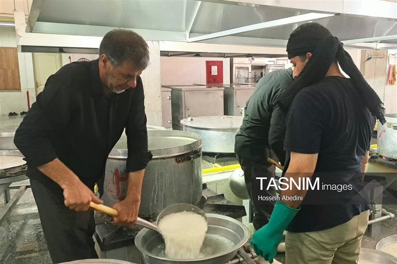 فعالیت مشترک سه موکب مردمی ایران و عراق در کربلا