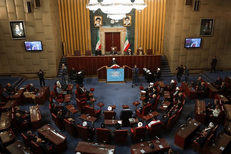 تجلیل خبرگان رهبری از مواضع عزتمندانه رهبر انقلاب