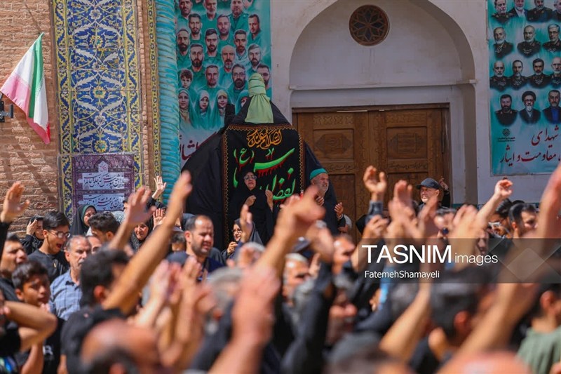 برپایی مراسم جاماندگان اربعین در آستان مقدس علی بن باقر(ع) مشهد اردهال کاشان , اخبار کاشان , اربعین 1405 , اربعین ,