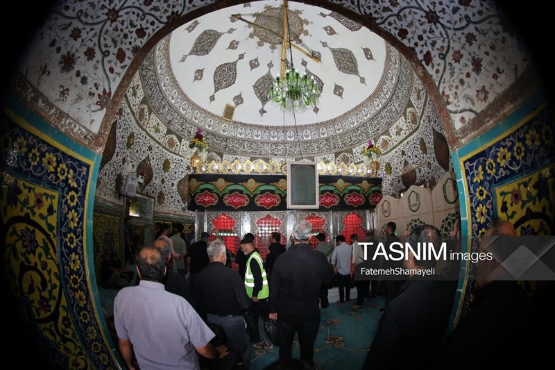 برپایی مراسم جاماندگان اربعین در آستان مقدس علی بن باقر(ع) مشهد اردهال کاشان , اخبار کاشان , اربعین 1405 , اربعین ,
