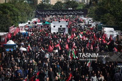 پیاده روی جاماندگان اربعین حسینی در تهران - 2