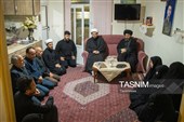 حضور امام جمعه زنجان در منزل شهیدان چراغی و امیری