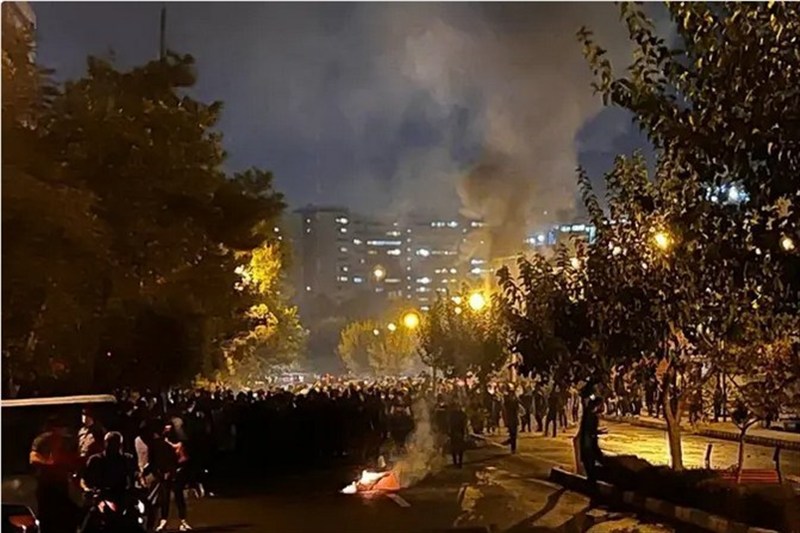 بحث آرمان با جوان‌های معترض و دروغ‌های مسیح علینژاد از سیل لرستان