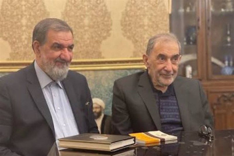 Velayati Congratulates Rezaei on Appointment as Iran's New SNSC Secretary