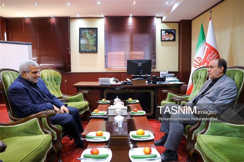 بازدید نایب‌رئیس مجلس شورای اسلامی از خبرگزاری تسنیم