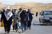 هم‌قدم با زائران پیاده امام رضا (ع) 