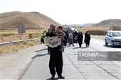 هم‌قدم با زائران پیاده امام رضا (ع) 
