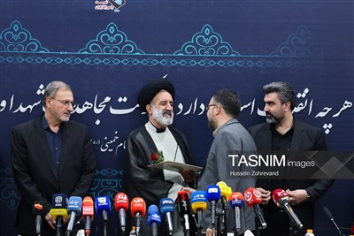 نشست خبری نماینده رهبری در بنیاد شهید و امورایثارگران