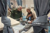 عیادت فرمانده سپاه خراسان جنوبی از مجروحان واژگونی اتوبوس زائران امام رضا(ع)