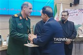 تجلیل فرمانده سپاه بیت‌المقدس از مدیر تسنیم کردستان+تصاویر