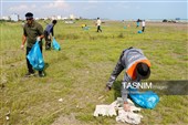پاکسازی ساحل کلاچای در روز دریای خزر