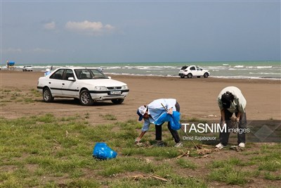 پاکسازی ساحل کلاچای در روز دریای خزر