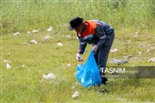 پاکسازی ساحل کلاچای در روز دریای خزر
