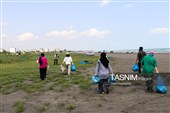 پاکسازی ساحل کلاچای در روز دریای خزر