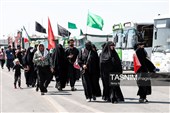 زائران پیاده حرم مطهر امام رضا (ع)