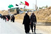زائران پیاده حرم مطهر امام رضا (ع)