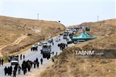 زائران پیاده حرم مطهر امام رضا (ع)