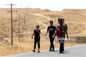 زائران پیاده حرم مطهر امام رضا (ع)