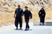 زائران پیاده حرم مطهر امام رضا (ع)