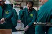 زائران عزادار مهمان سفره کریمه اهل بیت(ع)