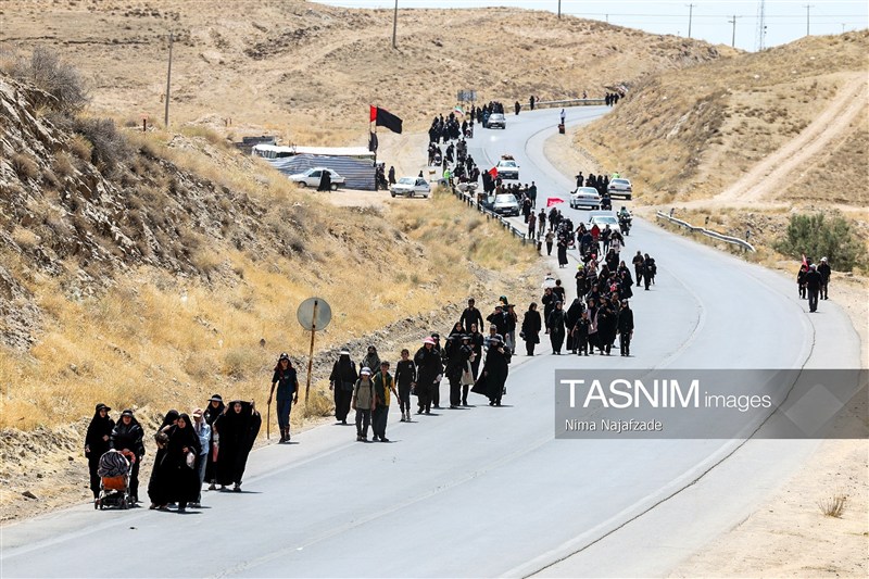 چند قدم مانده تا حرم؛ جاده‌هایی که بوی دلدادگی می‌دهند